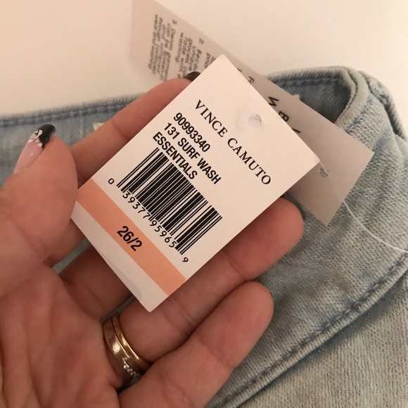 VINCE CAMUTO WOMENS FLOUCE-HEM FLARED JEANS - Picture 5 of 8